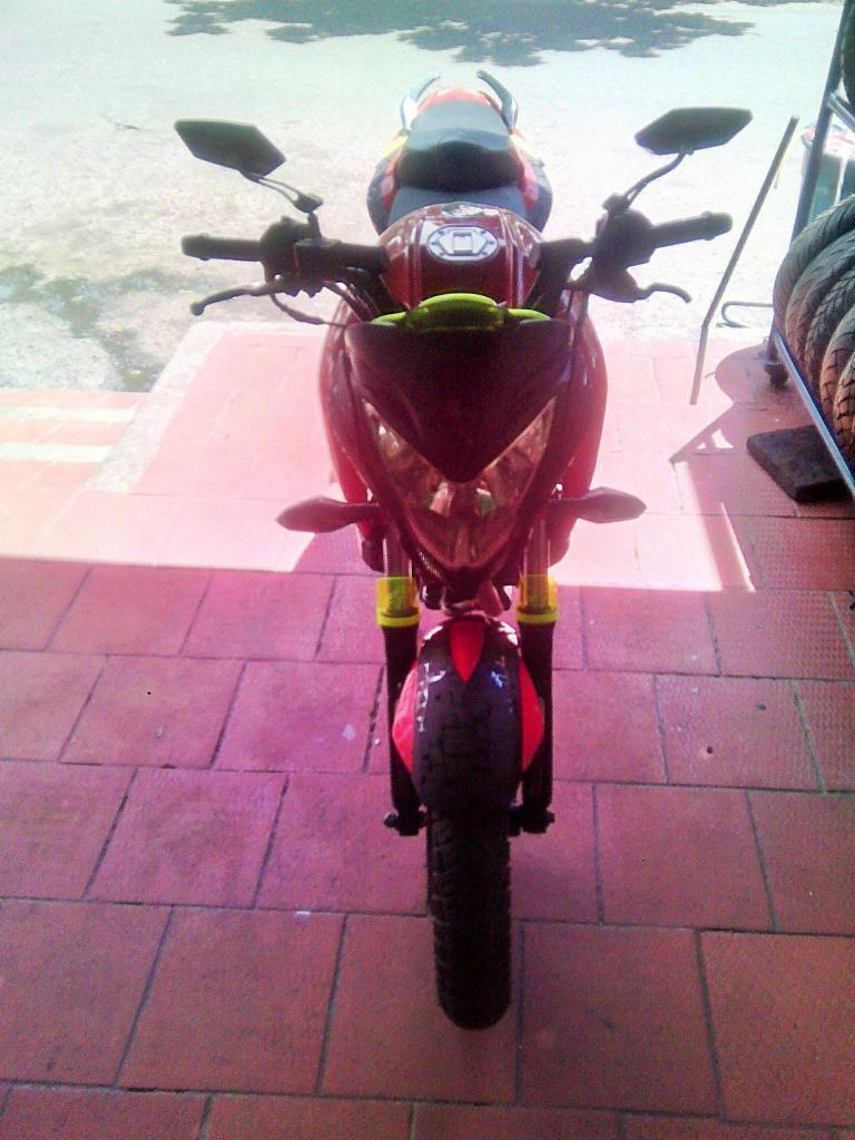 Vendo o permuto Pulsar 200 ns