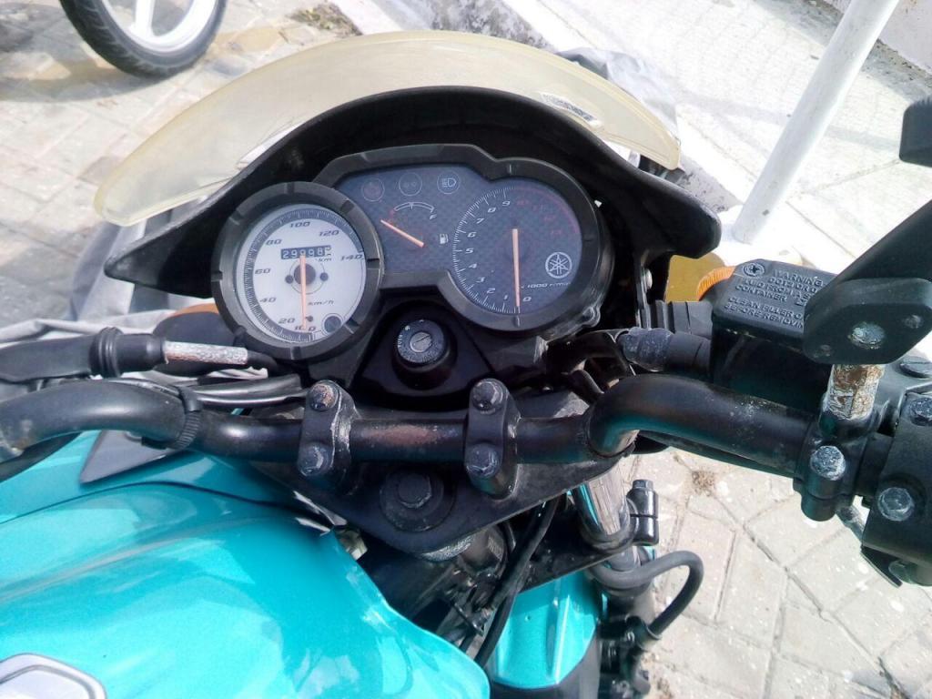 se vende moto szr 150 2014