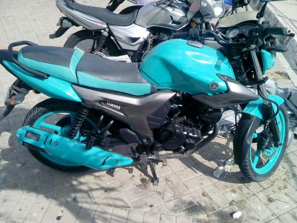 se vende moto szr 150 2014