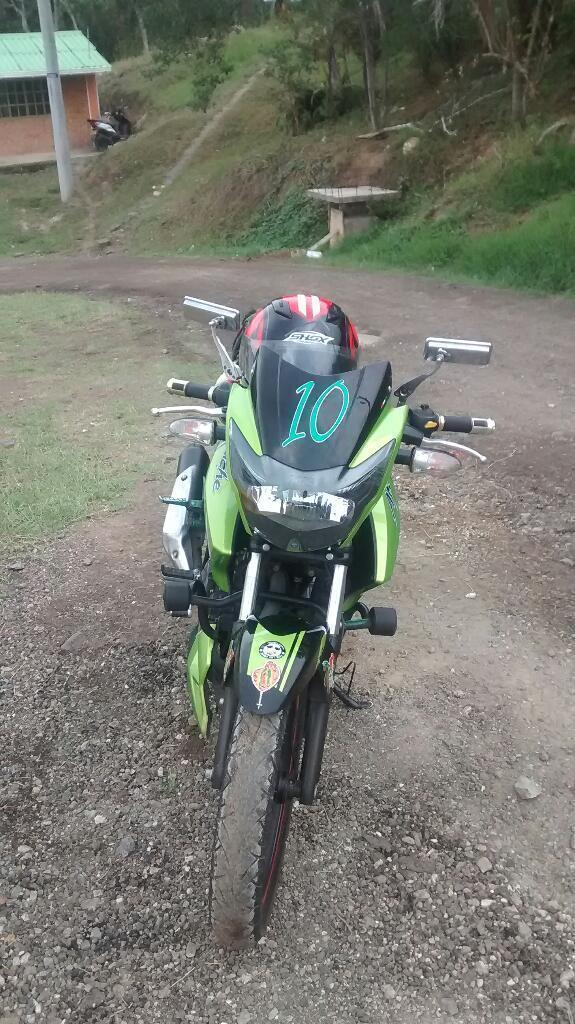 Moto Apache Modelo 2015