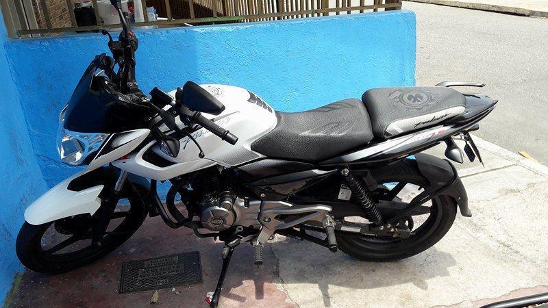 pulsar 135 ls