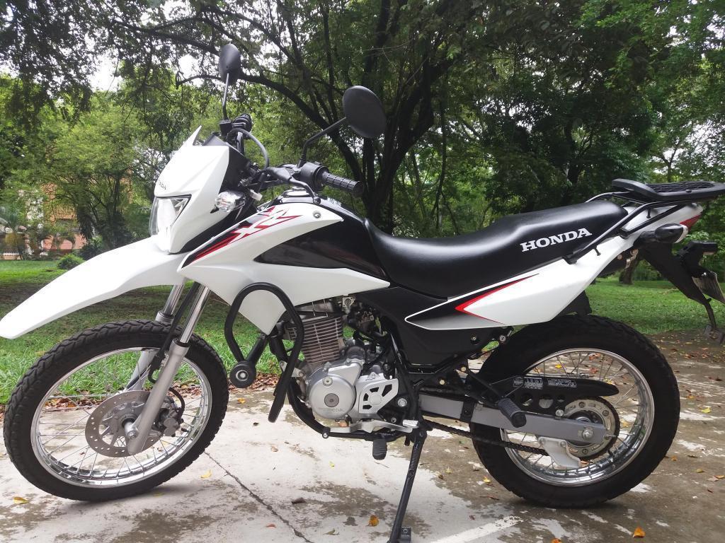 se vende moto honda xr 150 2016 como para extrenar