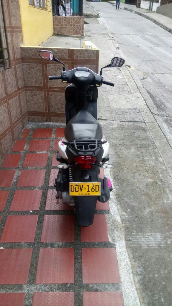 Vendo Moto Akt Dinamik Modelo 2014