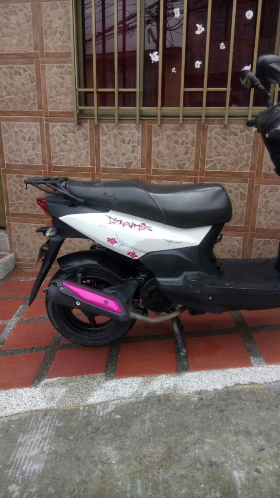 Vendo Moto Akt Dinamik Modelo 2014