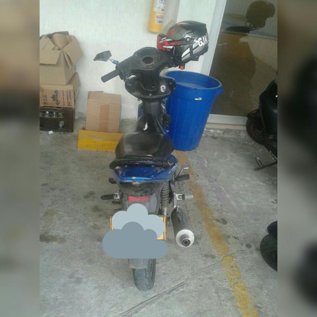 Vendo Moto Akt