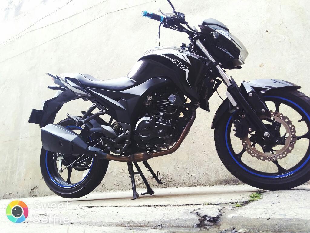 Vendo Moto Cr5 2016