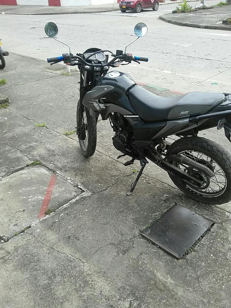 Akt Tt 150 con Tecno