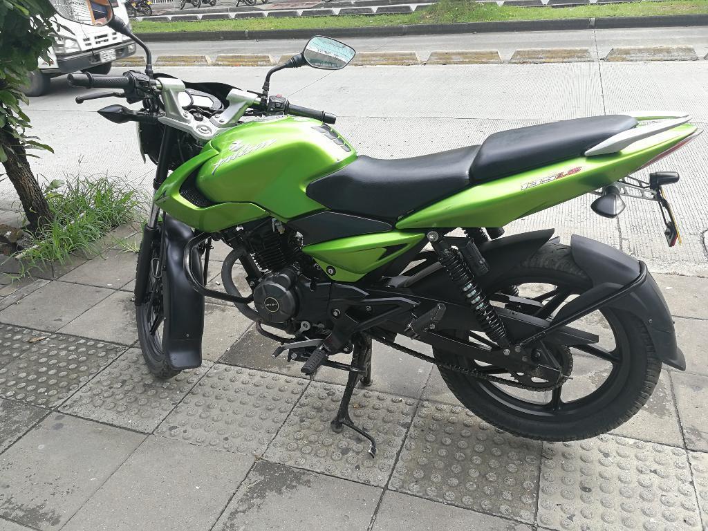 Vendo Pulsar 135 2012
