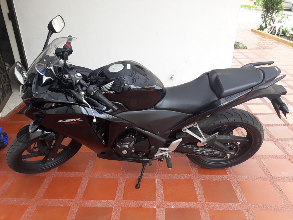 HONDA CBR250 ABS