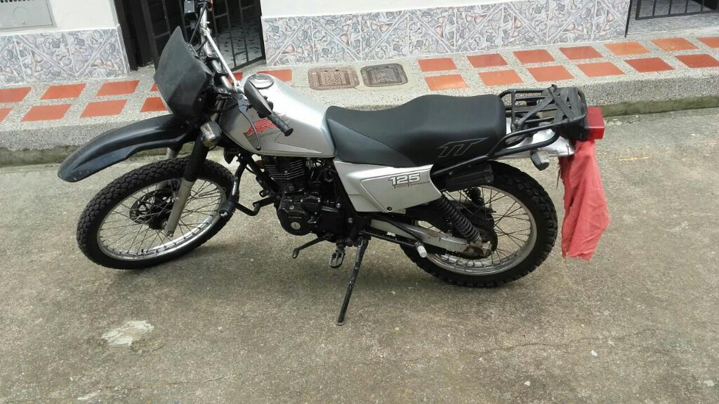 Se Vende Moto Akt R 125 Papeles Al Dia