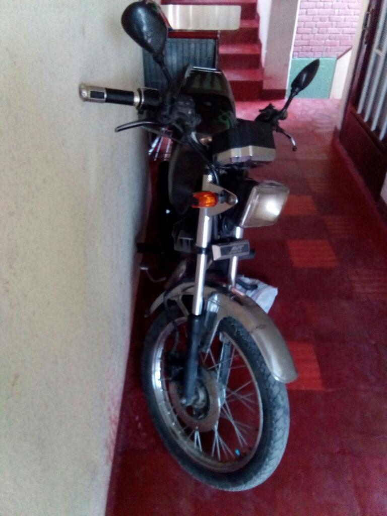 Vendo Hermosa Akt 100 Muy Bonita