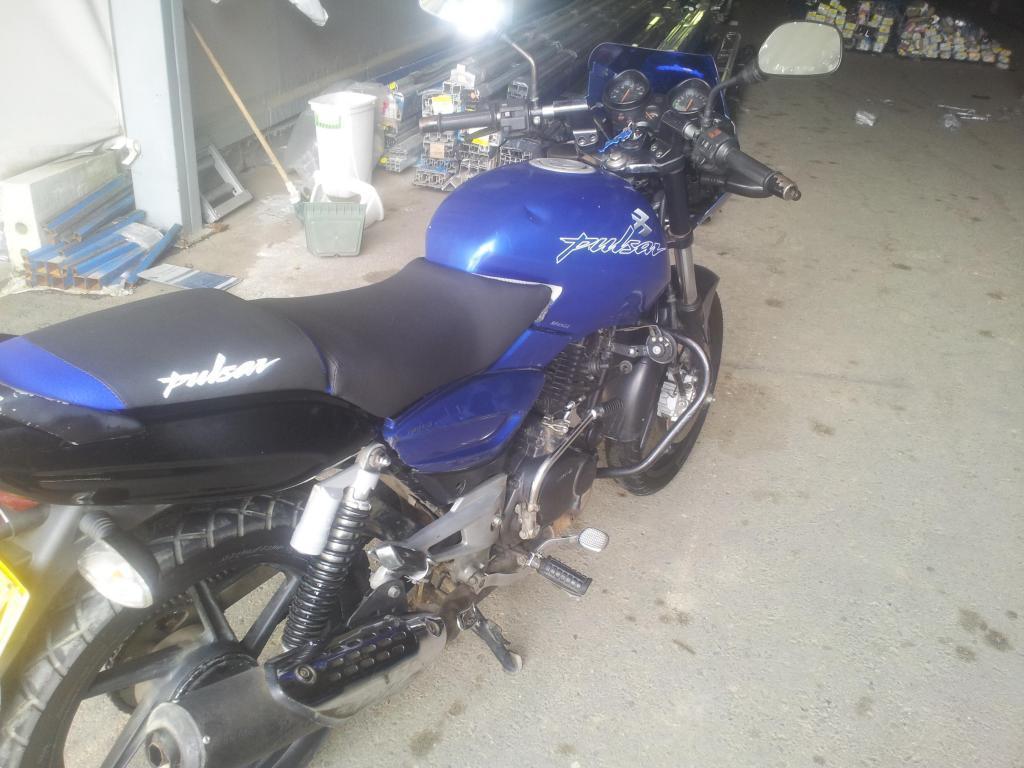 pulsar 180 2006