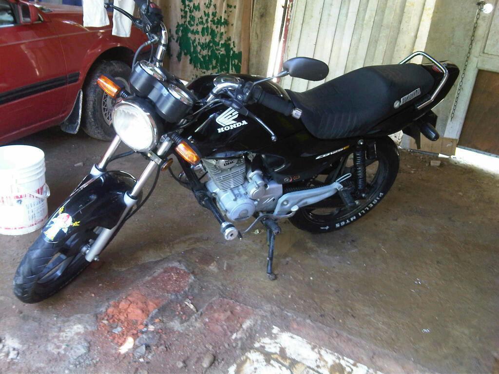 Vendo Moto Honda Modelo 2011