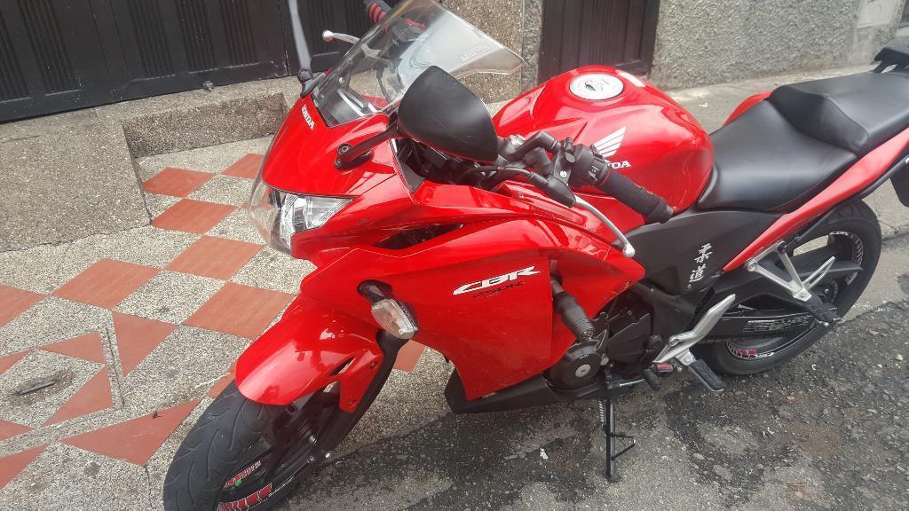 Cbr 250 Modelo 2015 Único Dueño Admirela