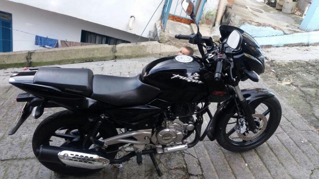 VENDO MOTOCICLETA PULSAR 180 UGGT EN EXCELENTE ESTADO