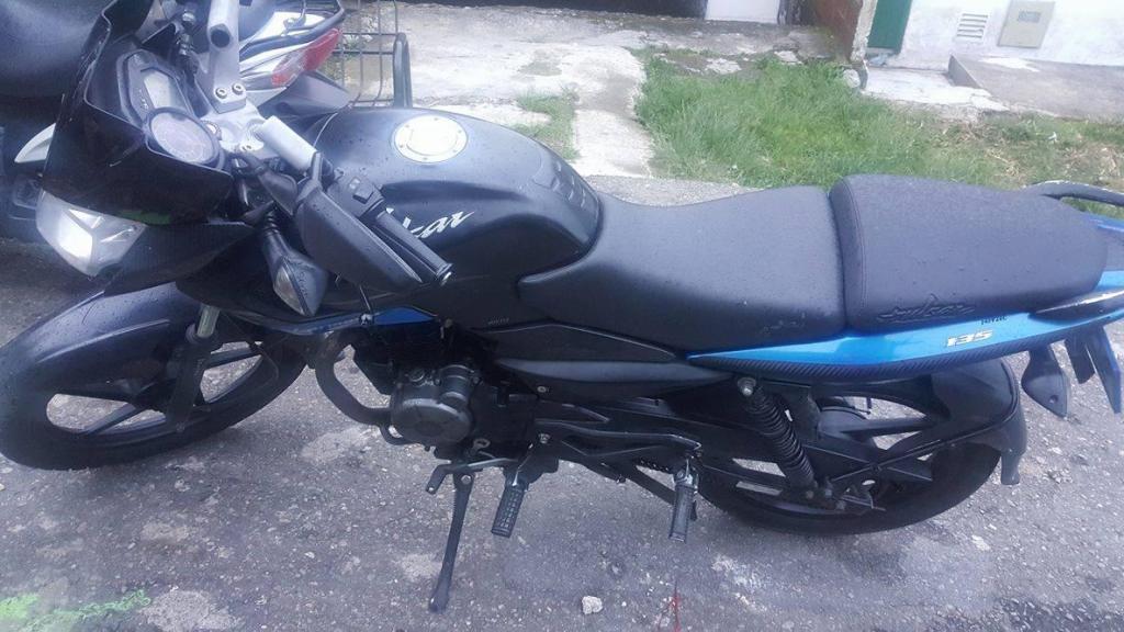 VENDO PULSAR 135 LS