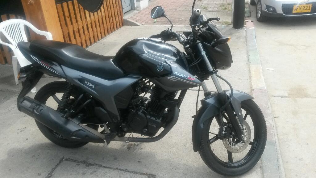 Vendo Moto Yamaha Szr