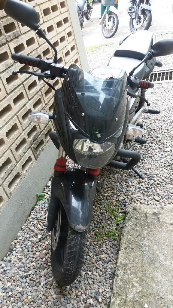 Pulsar 180 con Papeles Asta Marzo 2018