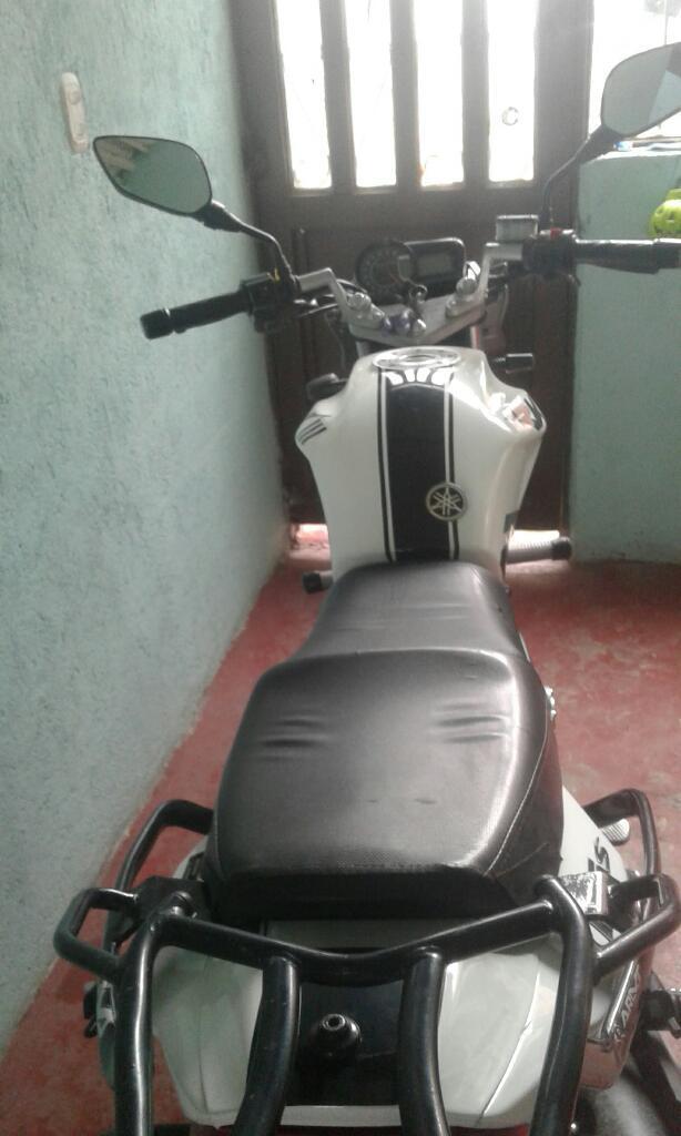 Vendo Moto Modelo 2014