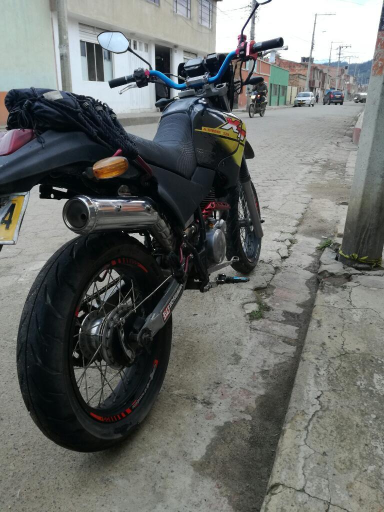 Vendo Yamaha Xt Muy Buen Estado