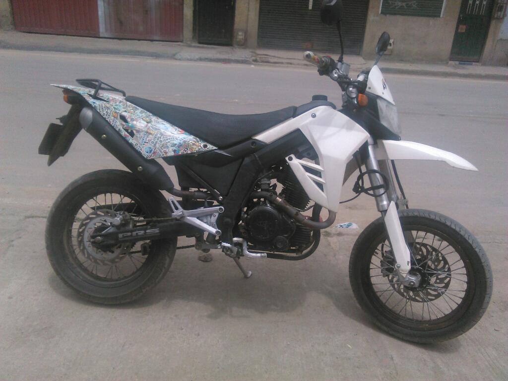 Vendo Moto 2014