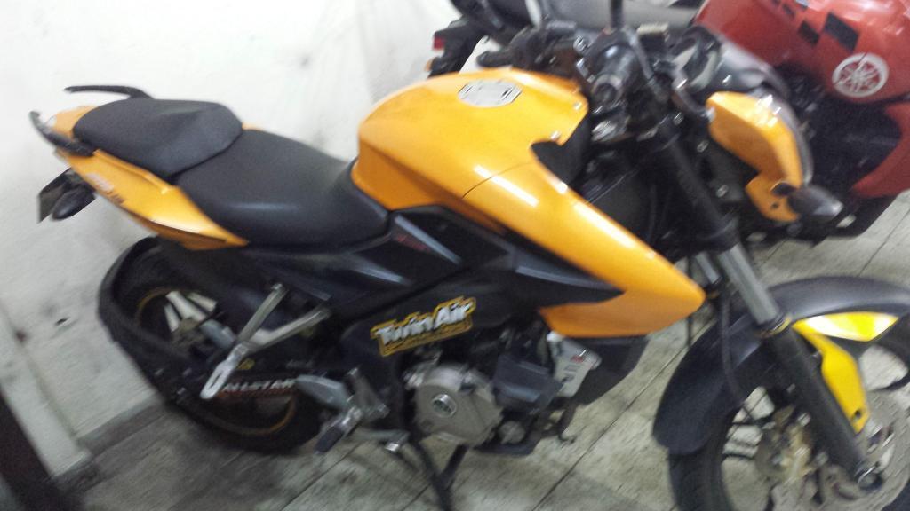 PULSAR 200 NS 2014