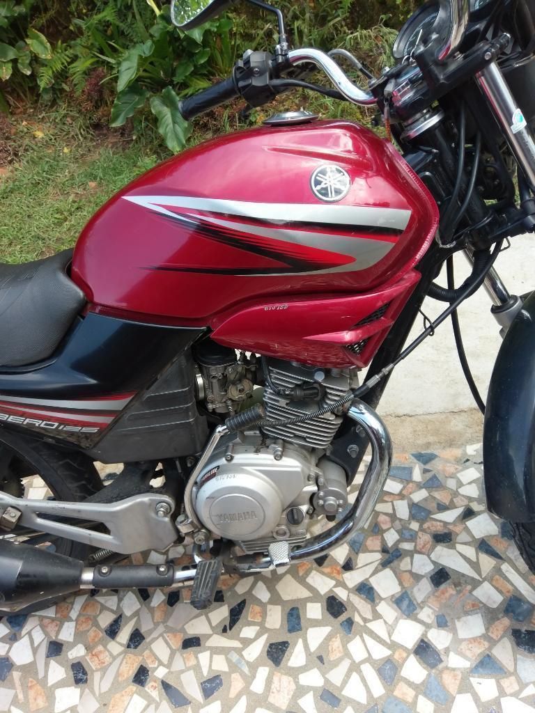 Esoectacular Moto Yamaha Libero 125
