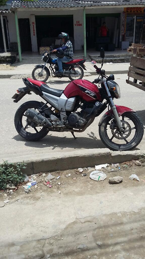 Moto Fz 2010