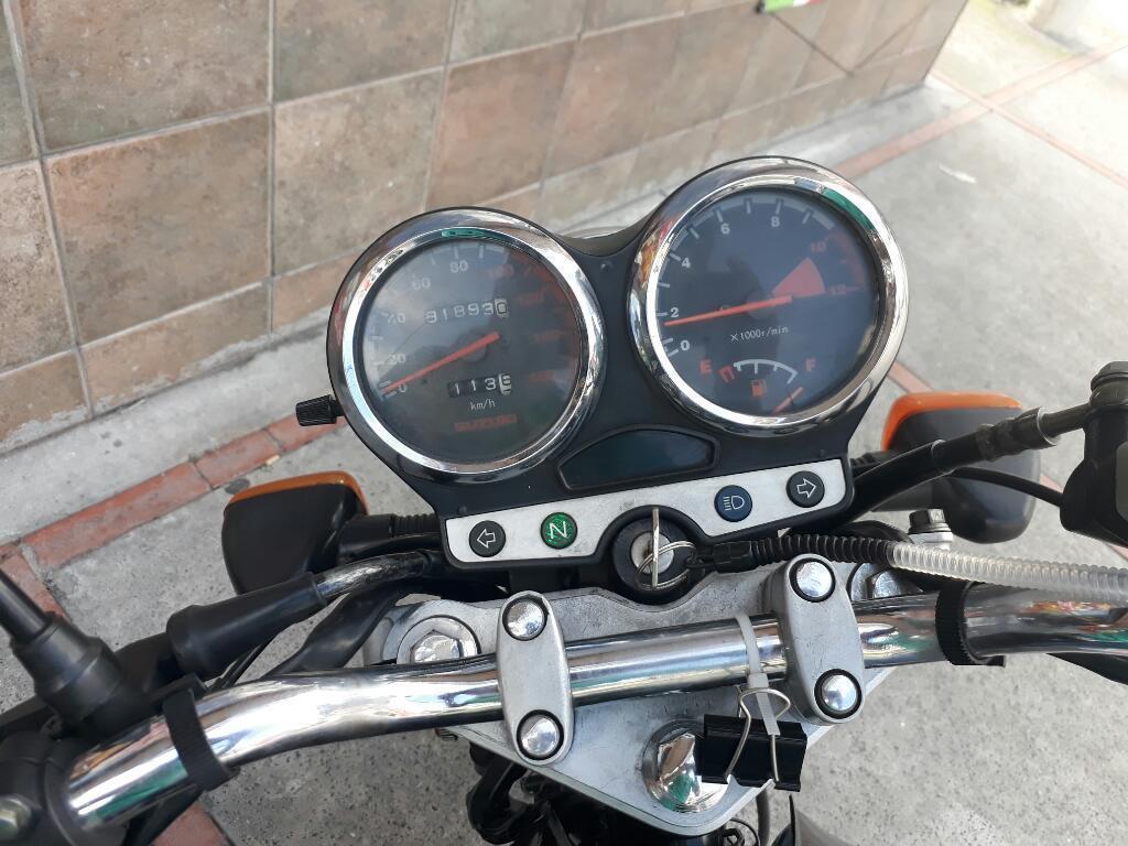 Vendo Moto Suzuki