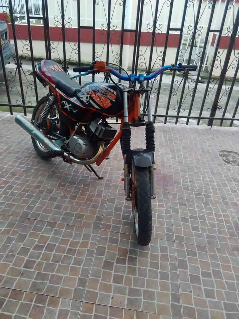 Ax 100 modelo 2005