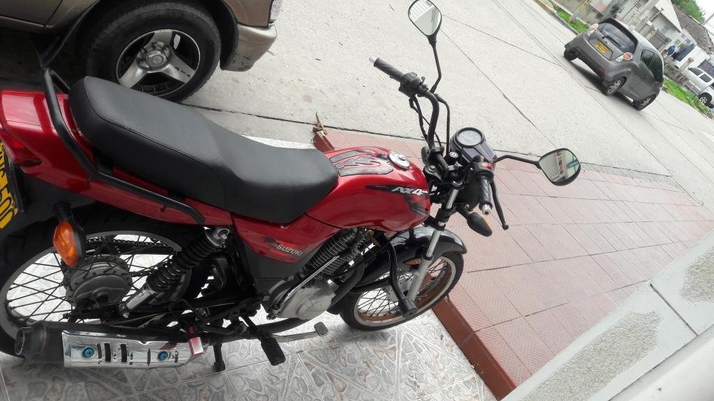 Moto ax 4 modelo 2013 papeles hasta marzo de 2018