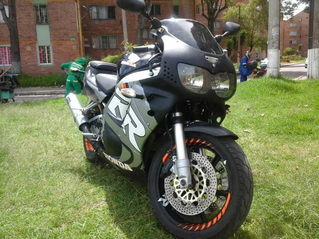 Cbr900rr Poco Uso Permuto