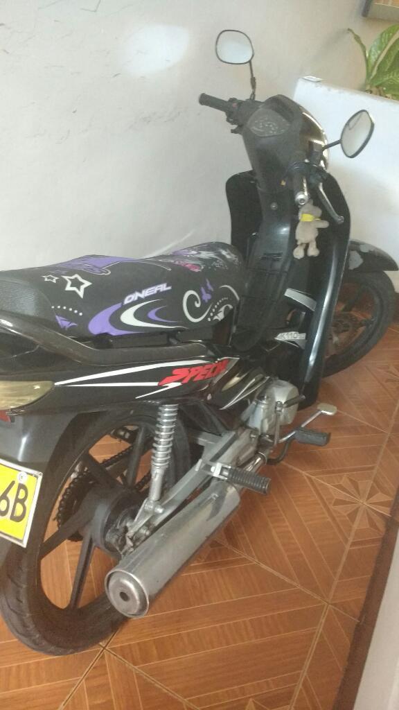 Moto Akt Especial Modelo 2010