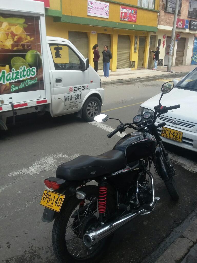 Akt Nkd Modelo 2016. - 8000 Km.- Disco