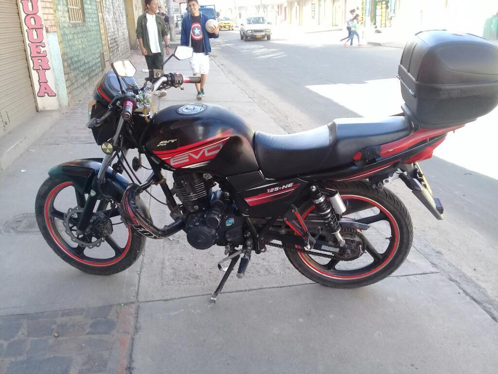 Moto Akt Evo Ne 125 Modelo 2014 Papeles al dia excelente estado llamar o whassap 3013316333