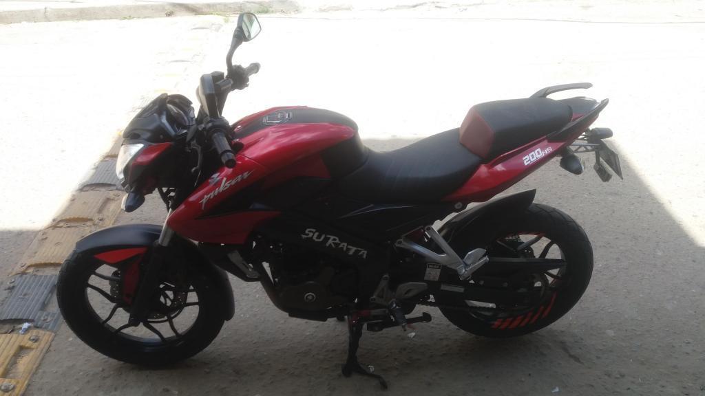 SE VENDE PULSAR 200NS MODELO 2015