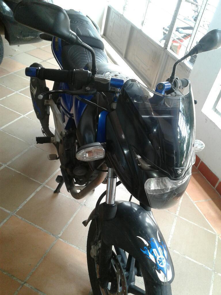 Moto Pulsar 2010