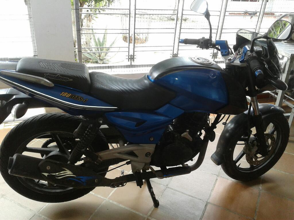 Moto Pulsar 2010