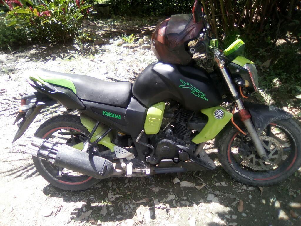 Moto Fz 16