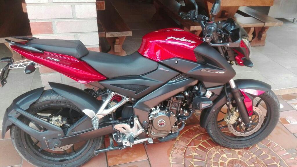 Vendo Pulsar 200 con Sólo 4 Meses de Uso