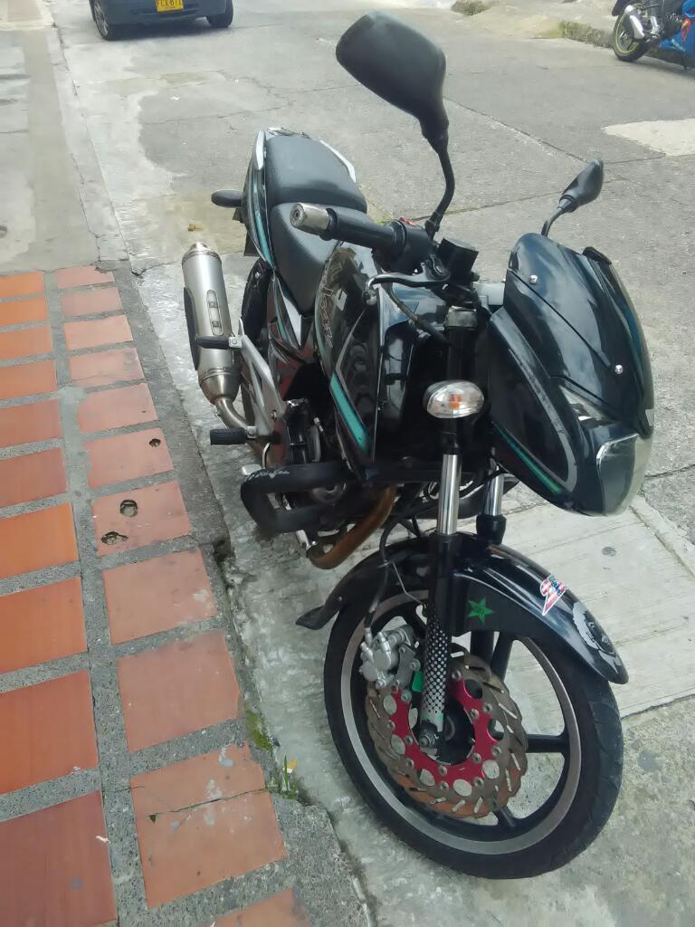 Moto Pulsar 200