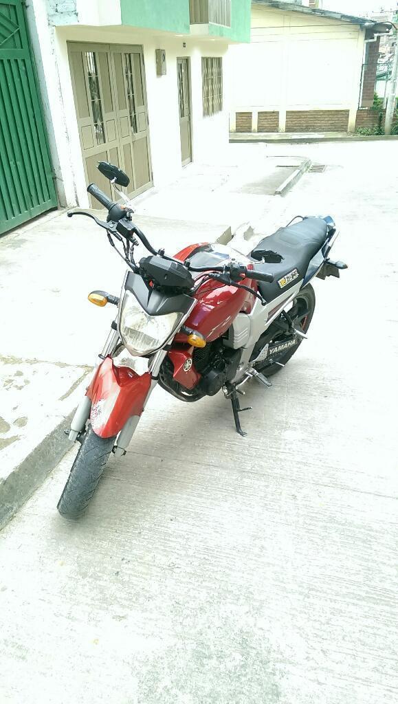 Moto Fz. 2012