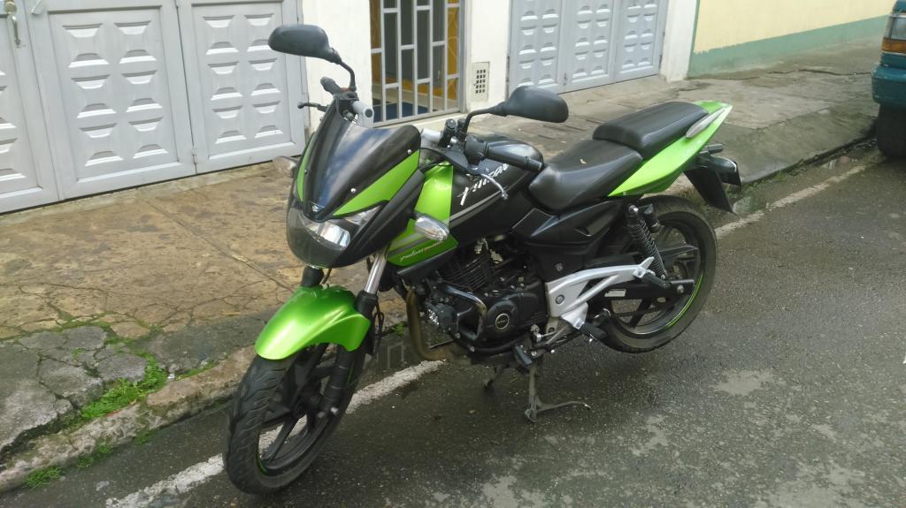 Pulsar 220s Modelo 2012, accidentada