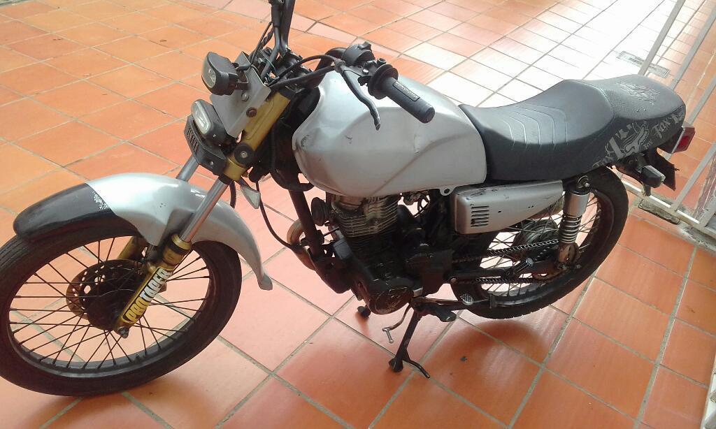 Akt 125 Modelo 2006