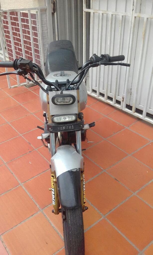 Akt 125 Modelo 2006