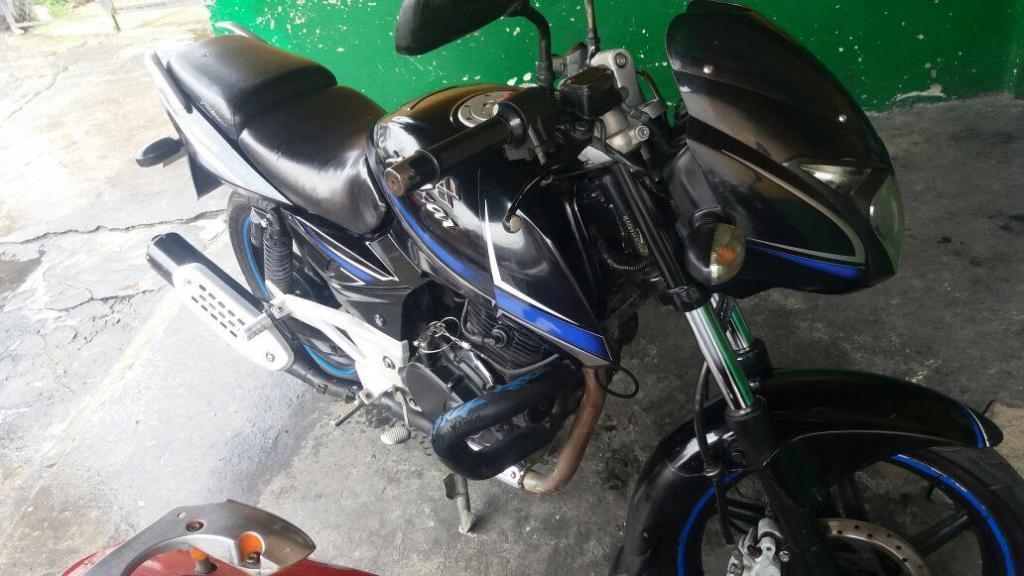 Vendo moto pulzar 180 con 330000 p kiletros muy buen estado 3156846015