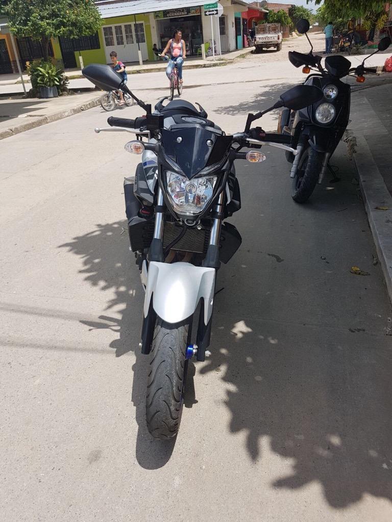 Vendo Moto Yamaha Mt3