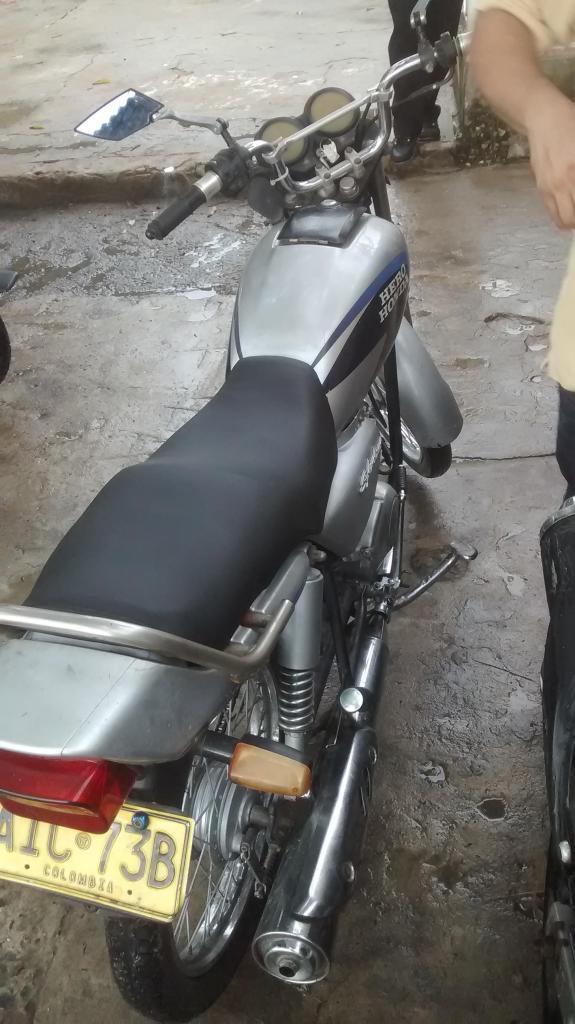 REMATO MOTO 650 MIL PESITOS