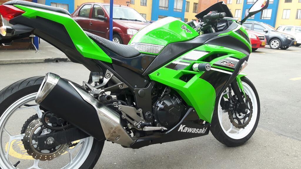 Vendo Kawasaki 300 Edicion Especial 52