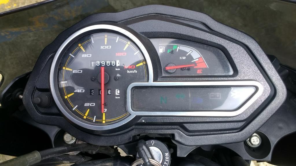 Vendo Moto Discover 150 St